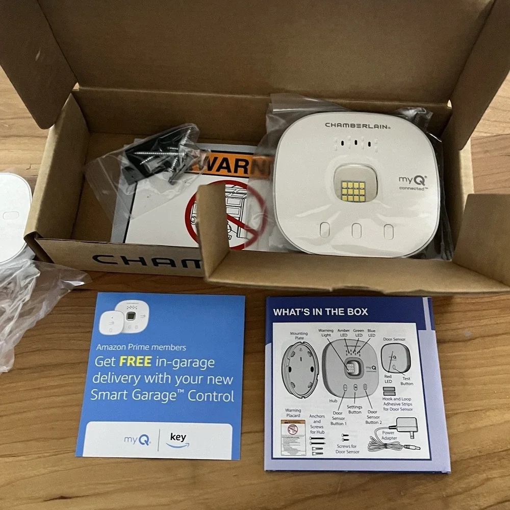 NEW Chamberlain MyQ Wireless Smart Garage Hub‎ and Controller - White